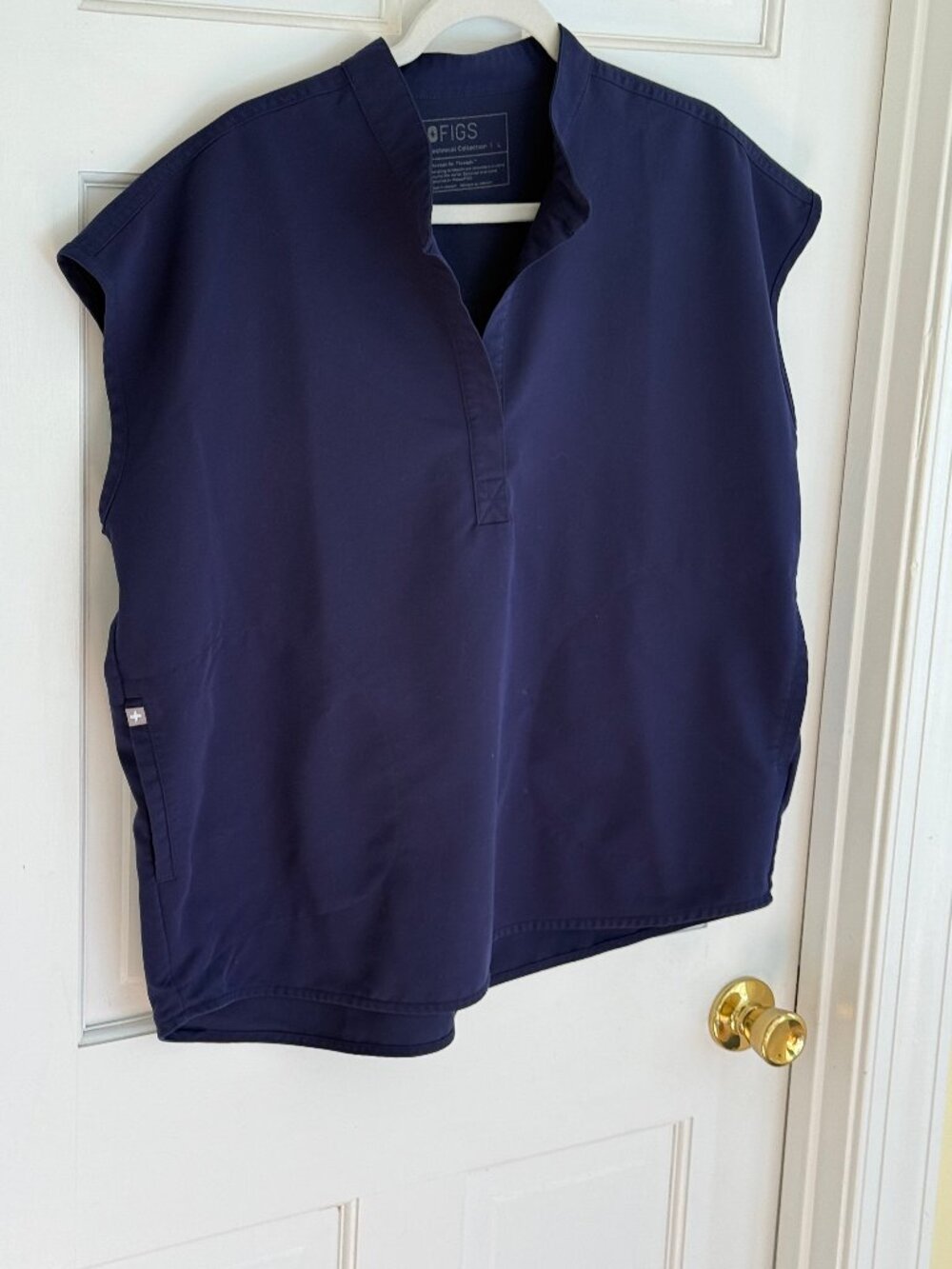 FIGS Oversized Rafaela Scrub Top Women's L Navy Blue
